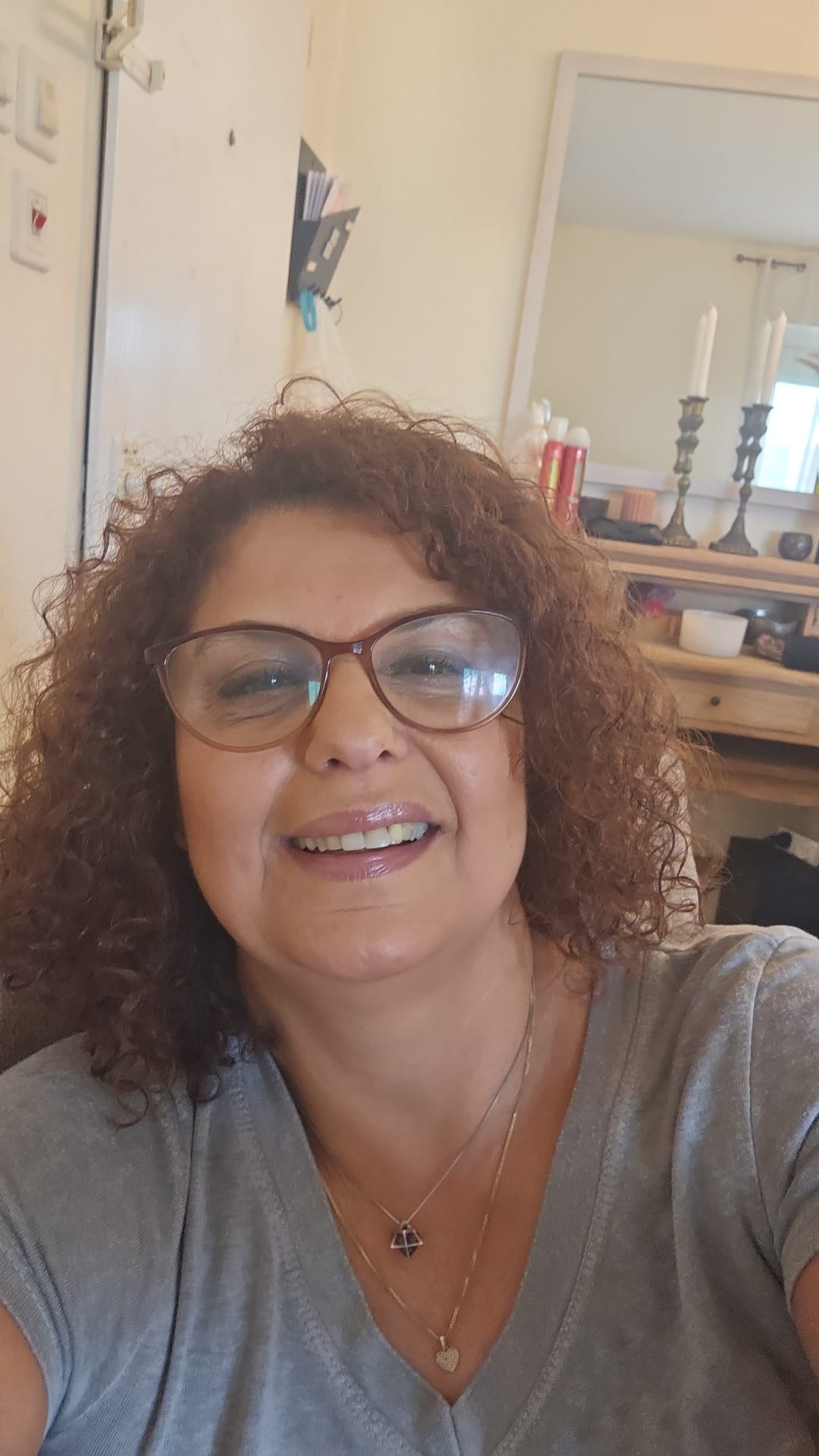 סיגלית, בעלת ומנהלת גן הלב במושבה